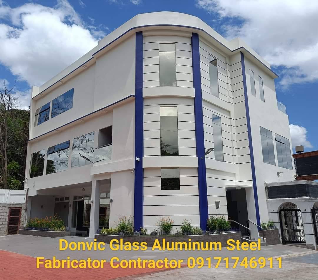 Commercial Building Glass Installation